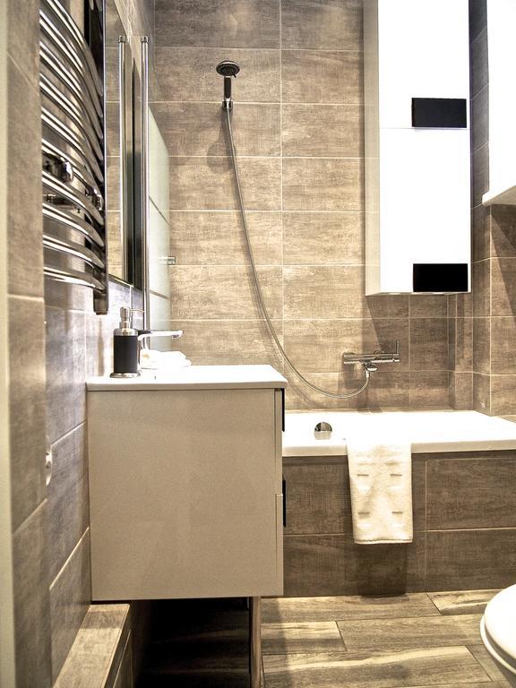 Old Town Snug Apartment วอร์ซอ ภายนอก รูปภาพ